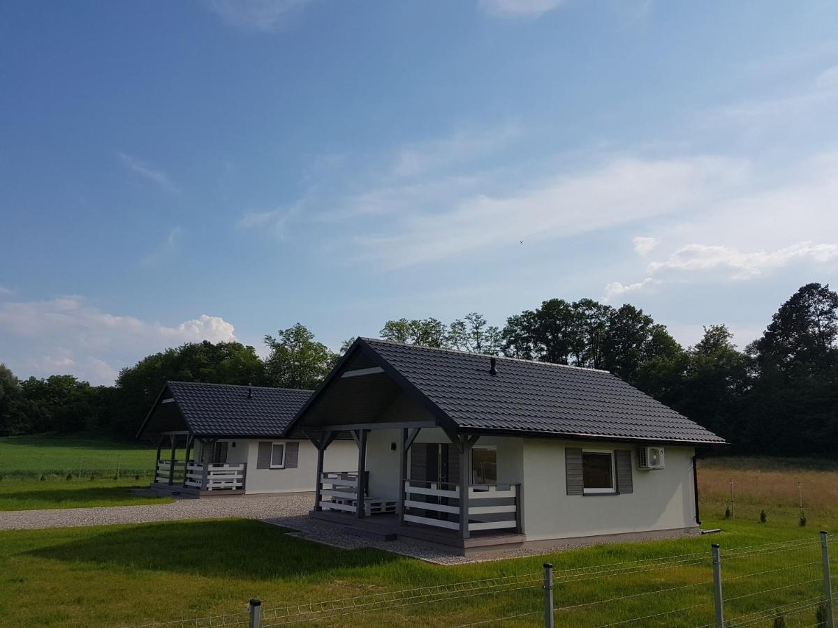 Domki Komfort Caloroczne ザトル エクステリア 写真