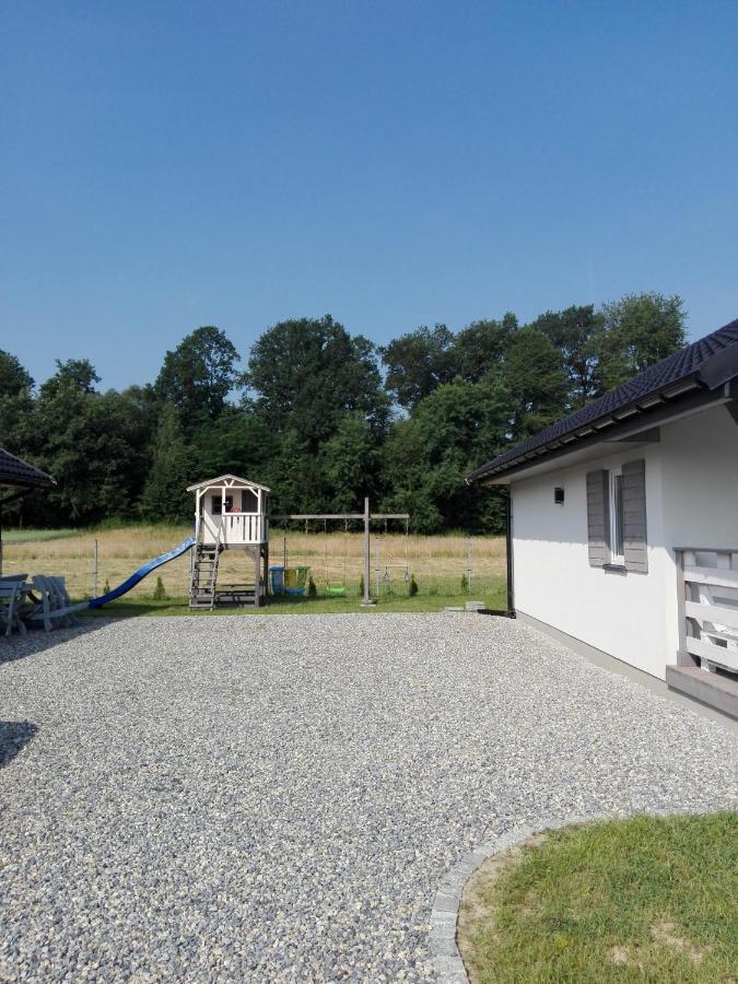 Domki Komfort Caloroczne ザトル エクステリア 写真