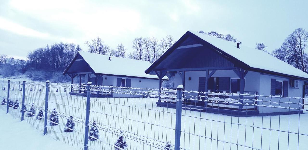 Domki Komfort Caloroczne ザトル エクステリア 写真